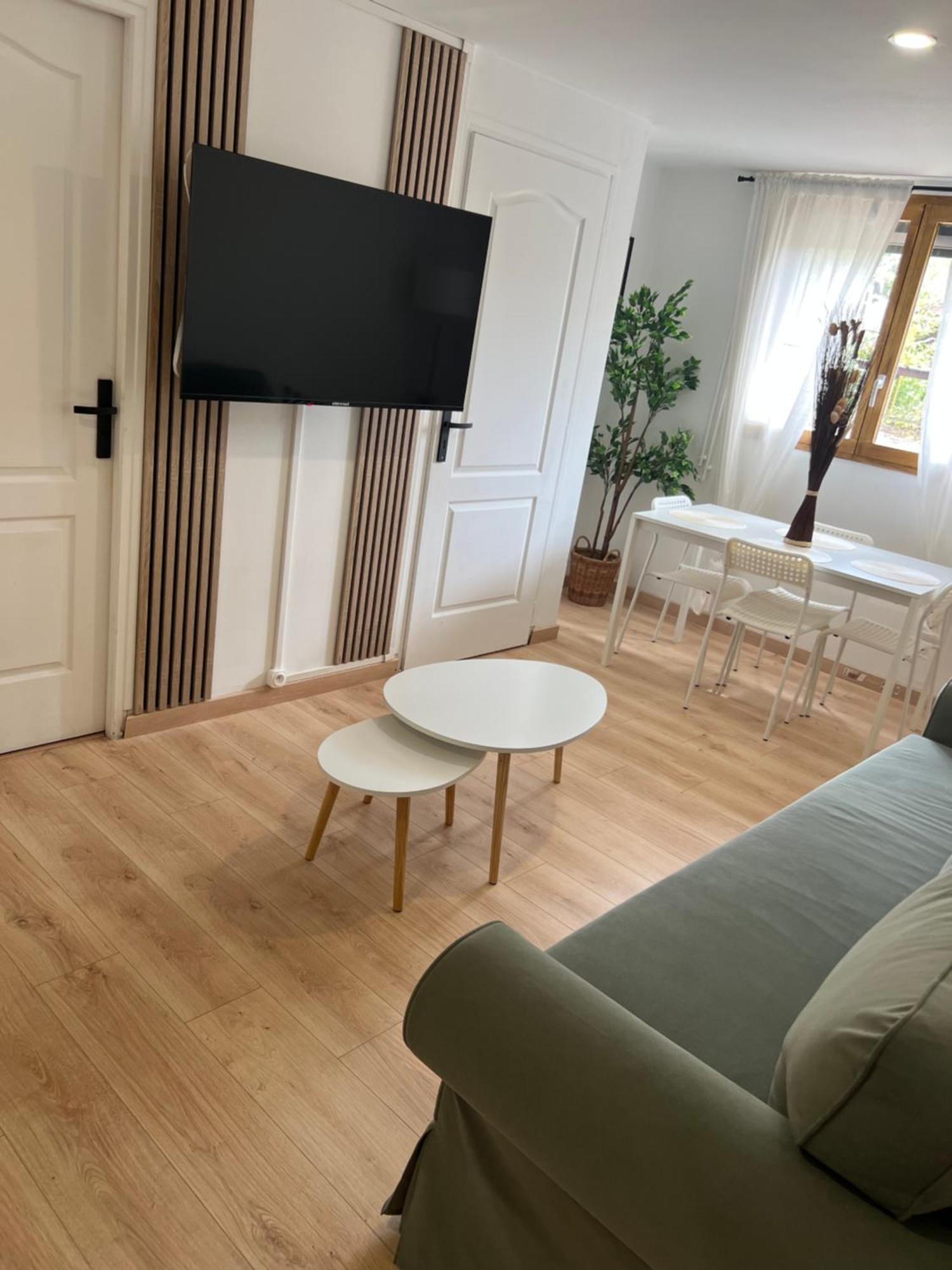 Appartement Pres De Paris, Disney & Cdg Tremblay-en-France Экстерьер фото