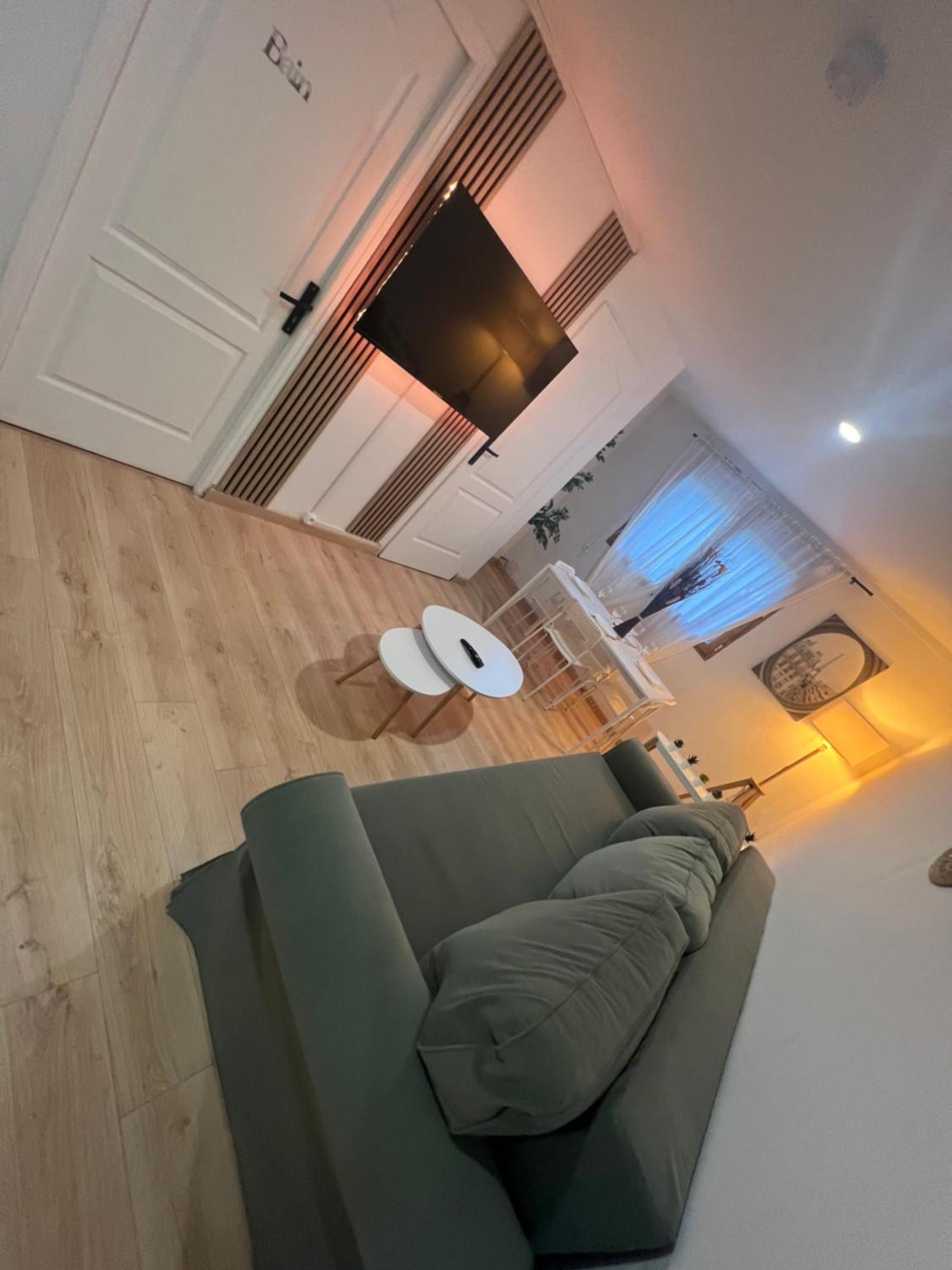 Appartement Pres De Paris, Disney & Cdg Tremblay-en-France Экстерьер фото